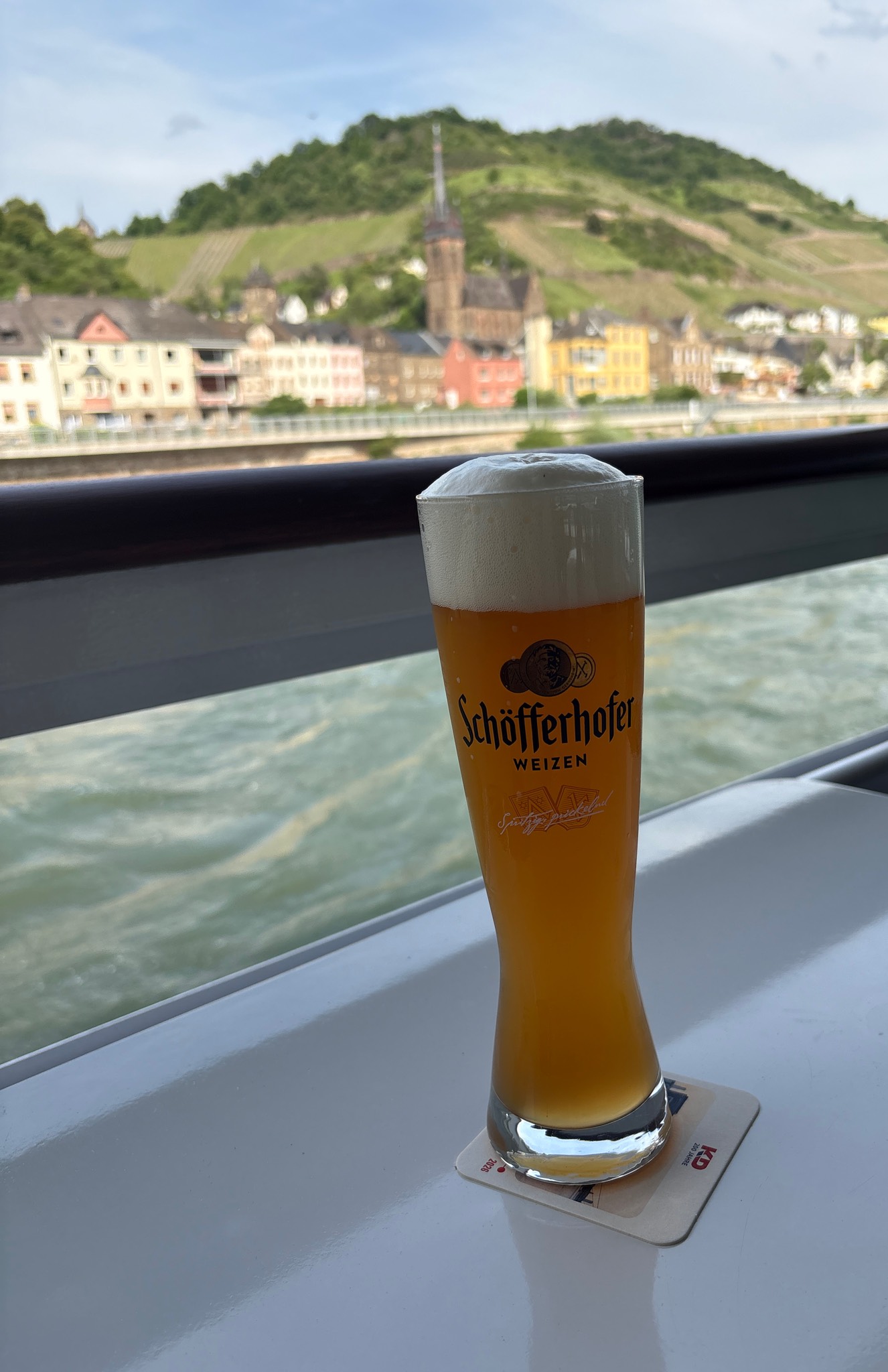 Schöfferhofer Hefeweizen, Schöfferhofer Weizenbier GmbH (Radeberger Gruppe)