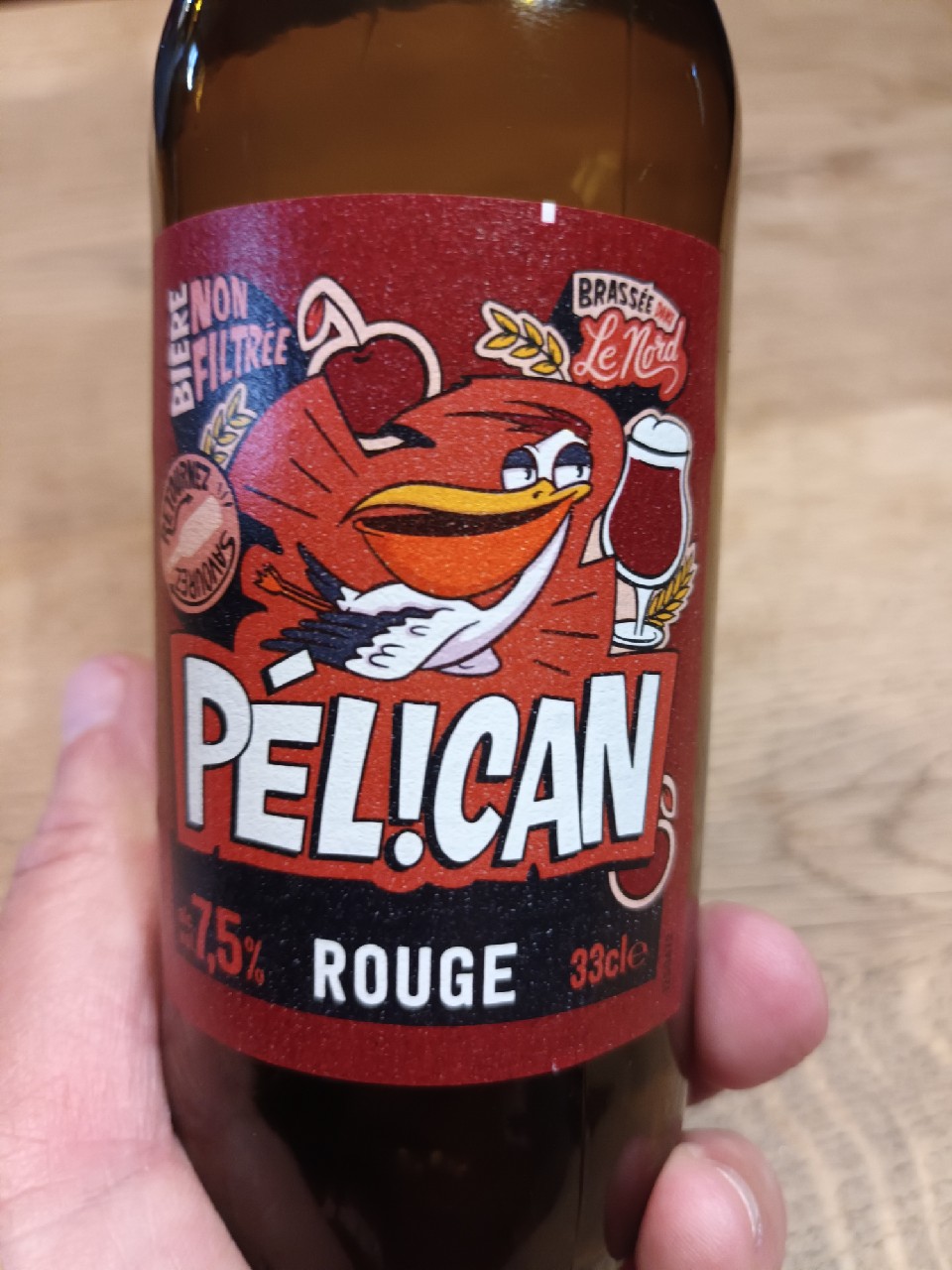 Pélican Rouge, France