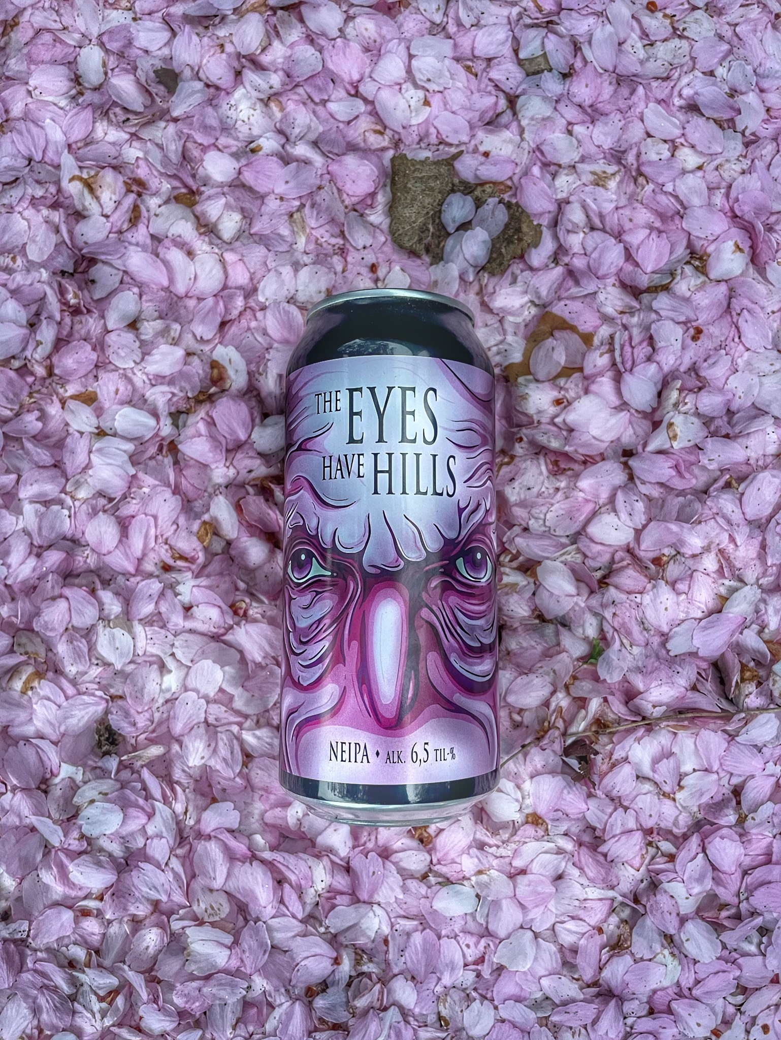 The Eyes Have Hills, Finland