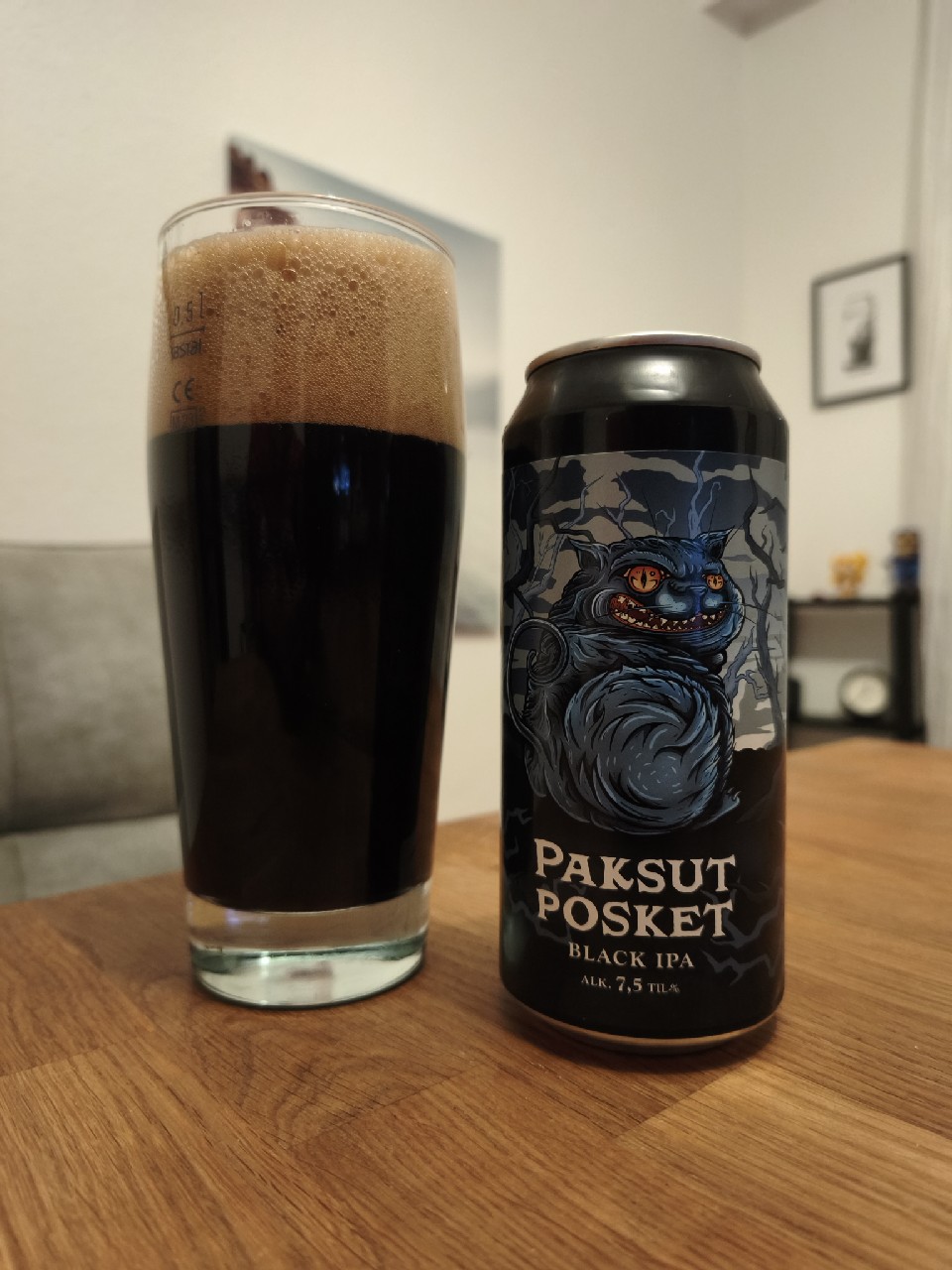 Paksut Posket, Finland