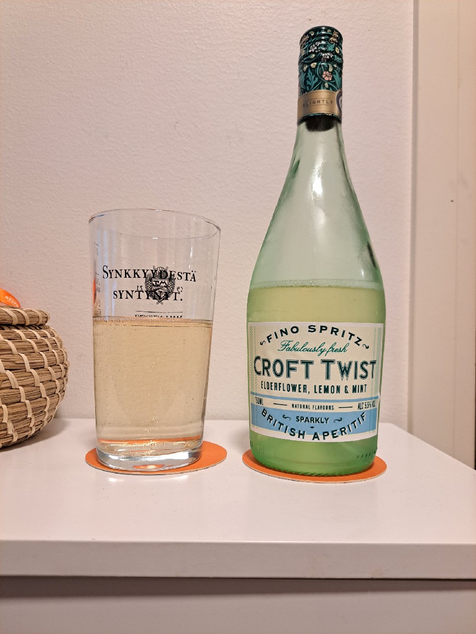 Croft Twist Elderflower Lemon Mint Spritz, Gonzalez Byasa
