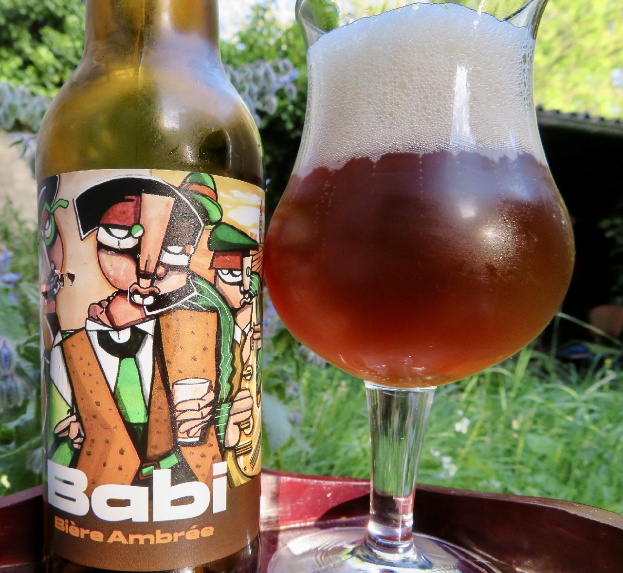 Babi Ambrée, De Babi