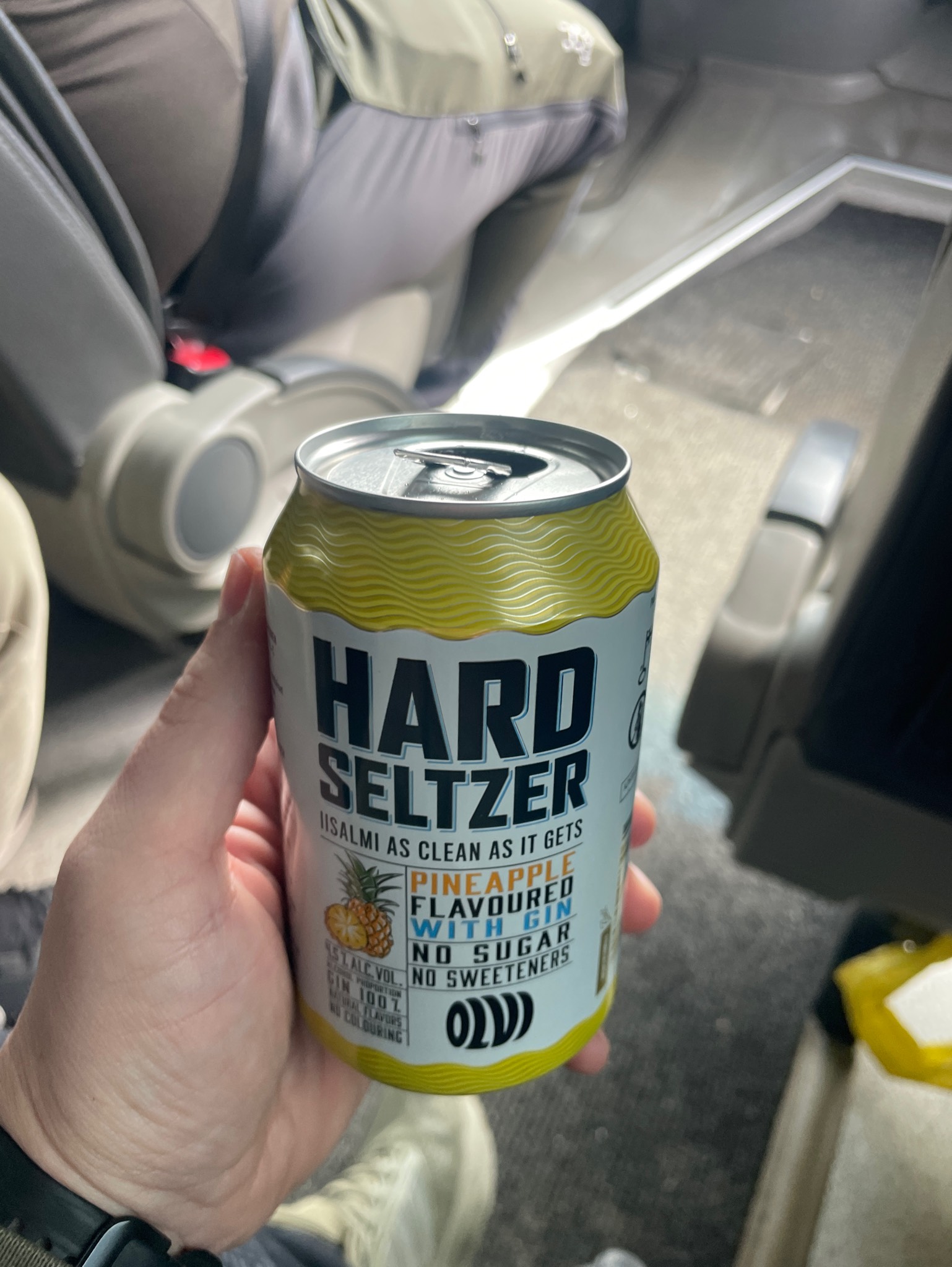 Hard Seltzer Gin & Pineapple, Finland