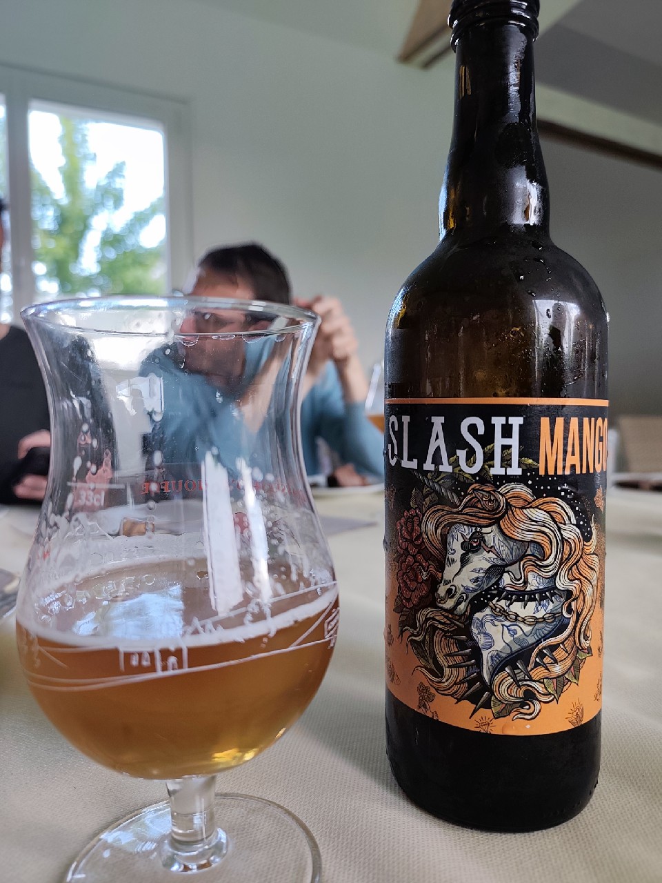 Slash Mango, France