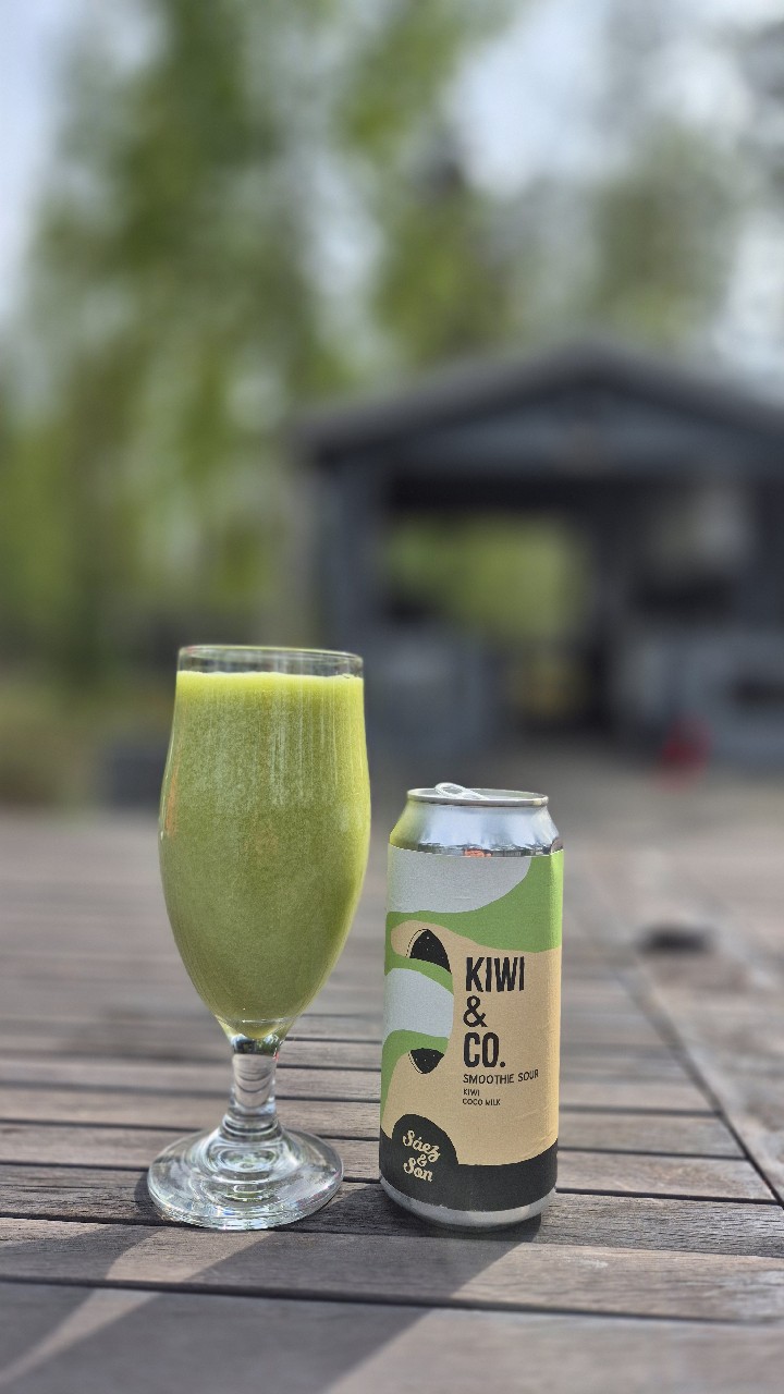 Kiwi & Co., Sáez & Son