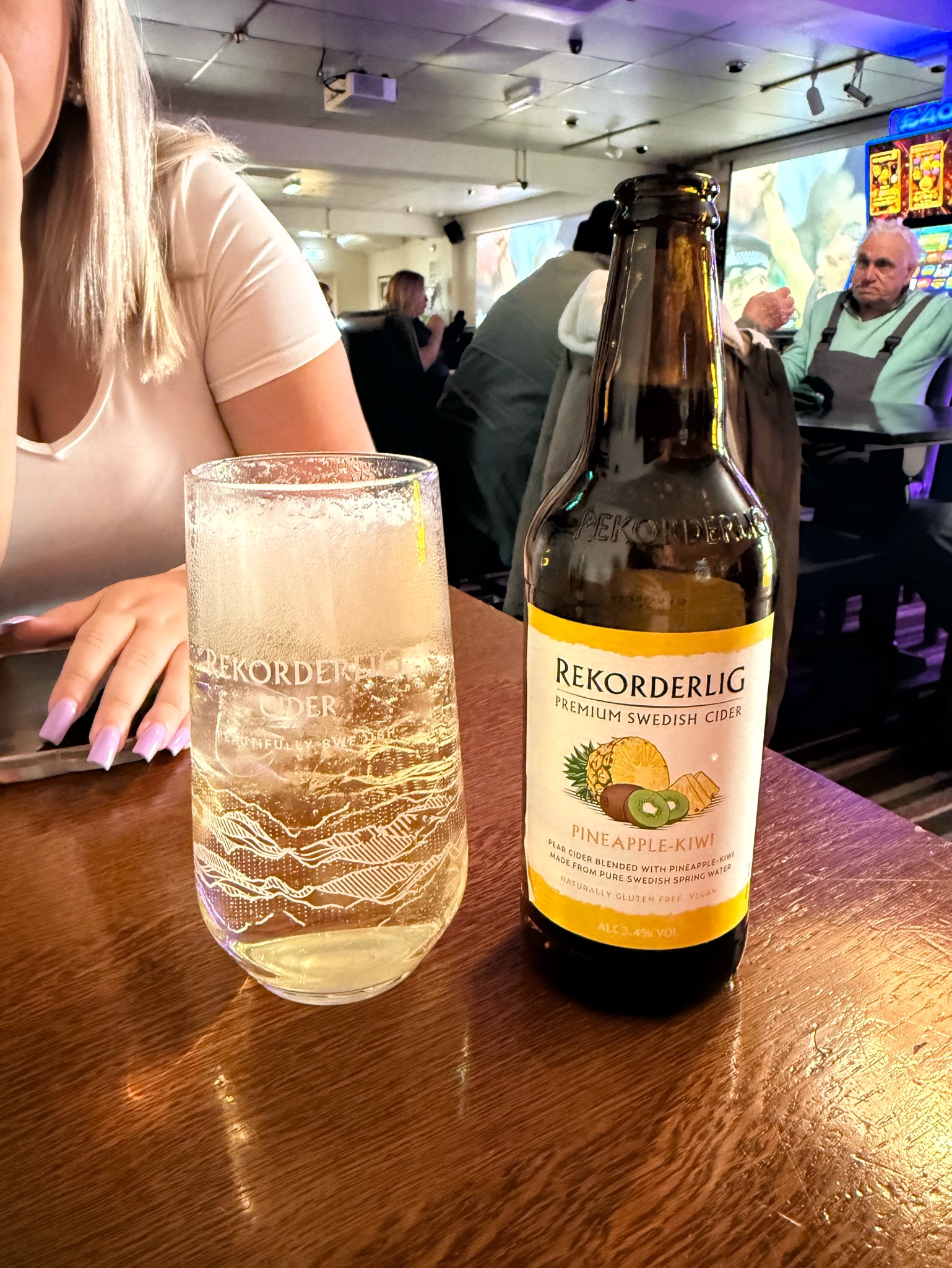 Rekorderlig Pineapple-Kiwi, Åbro Bryggeri