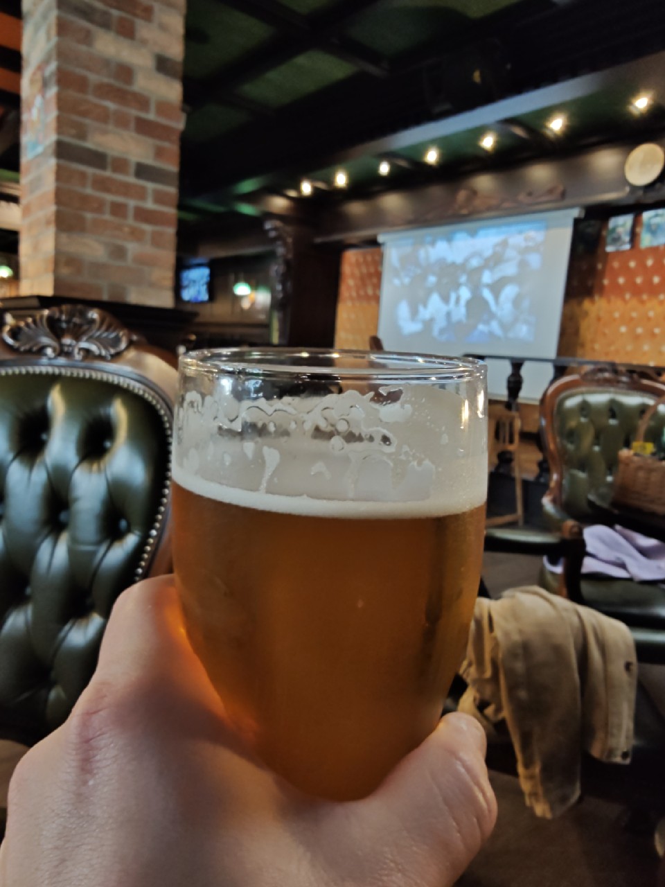 Vana Villem Kuldne Lager, Estonia