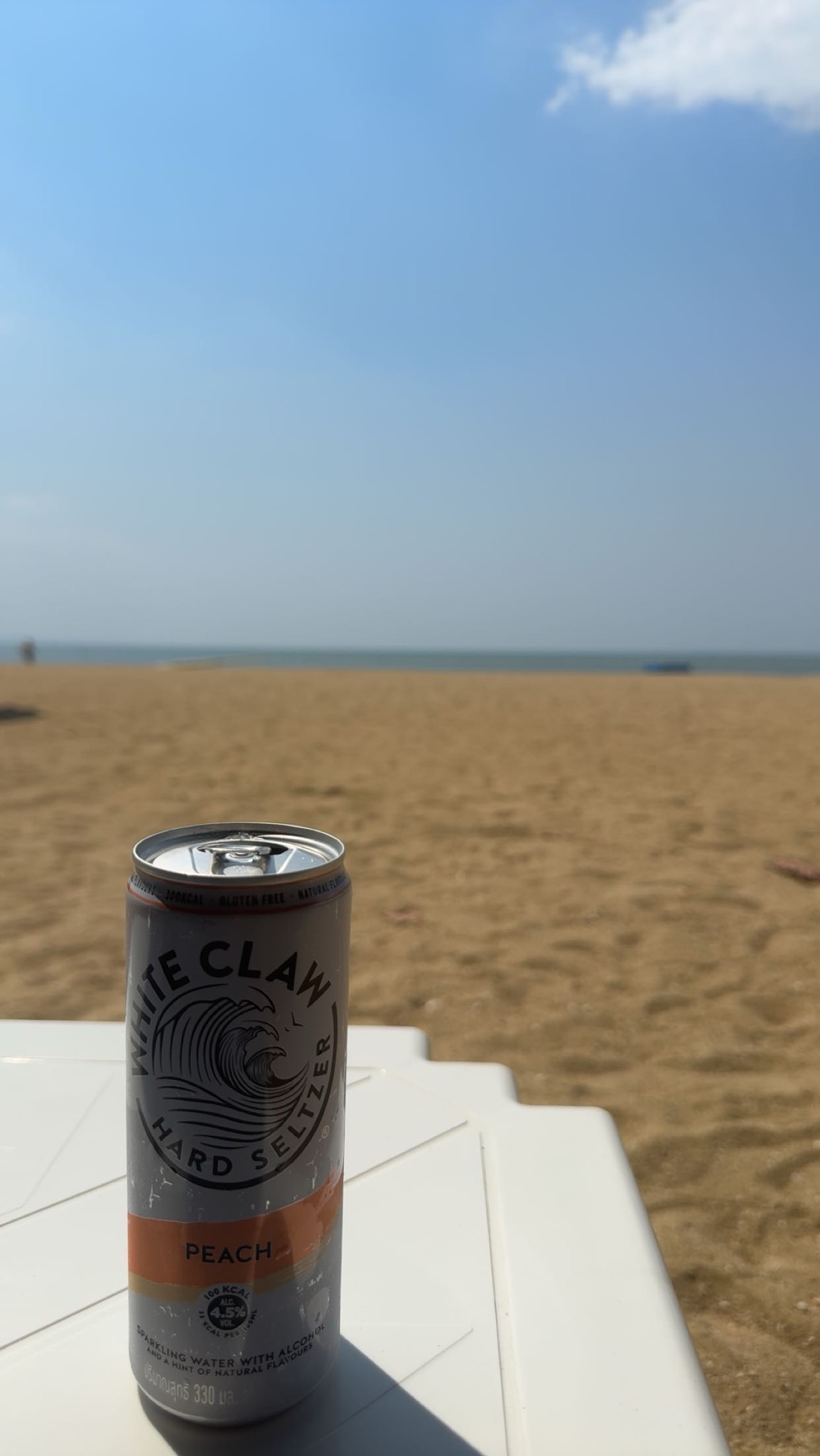 White Claw Peach, White Claw Seltzer Works