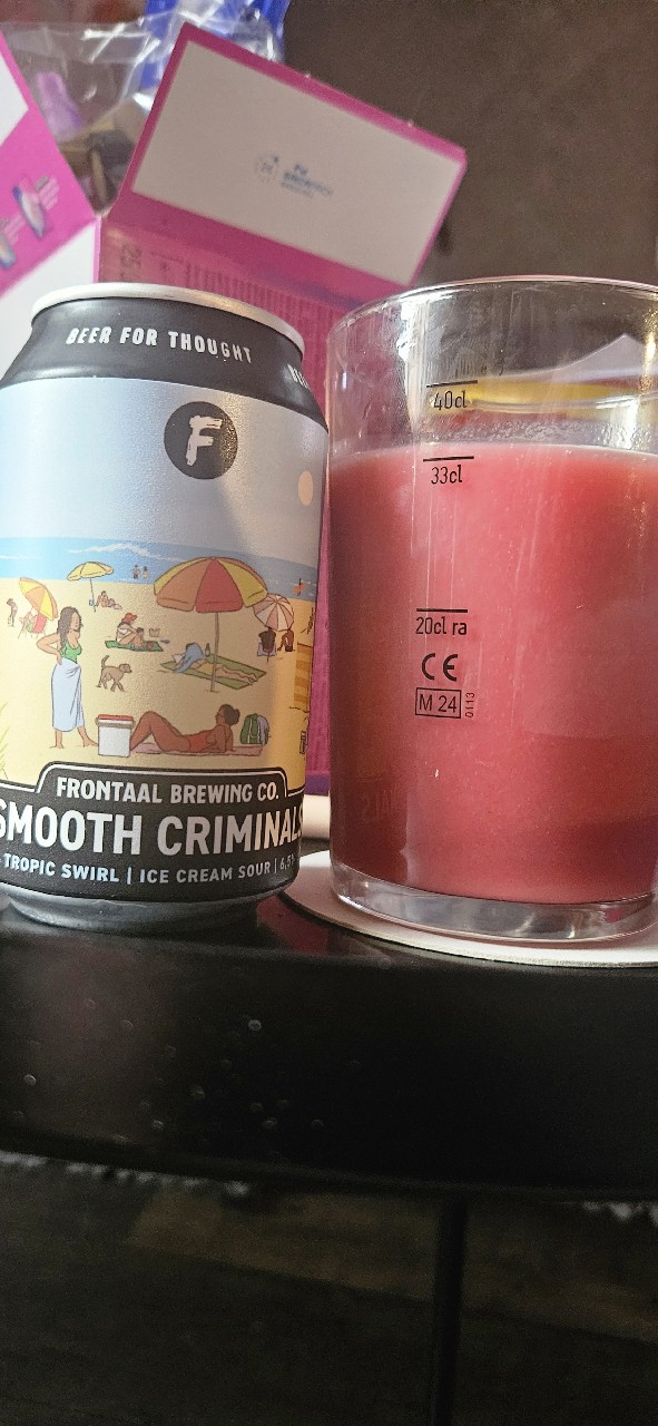Smooth Criminals: Tropic Swirl, Netherlands