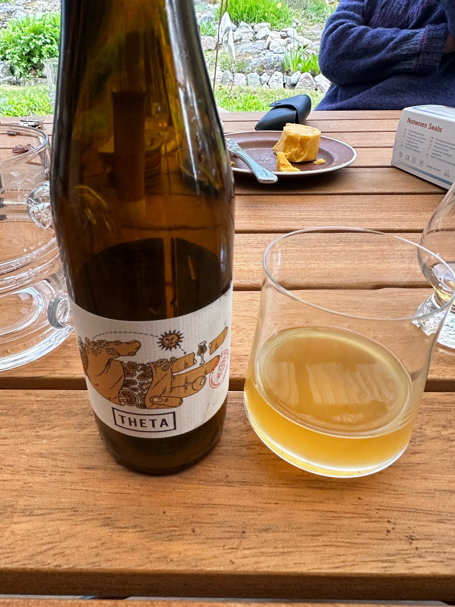 Theta, Brekeriet