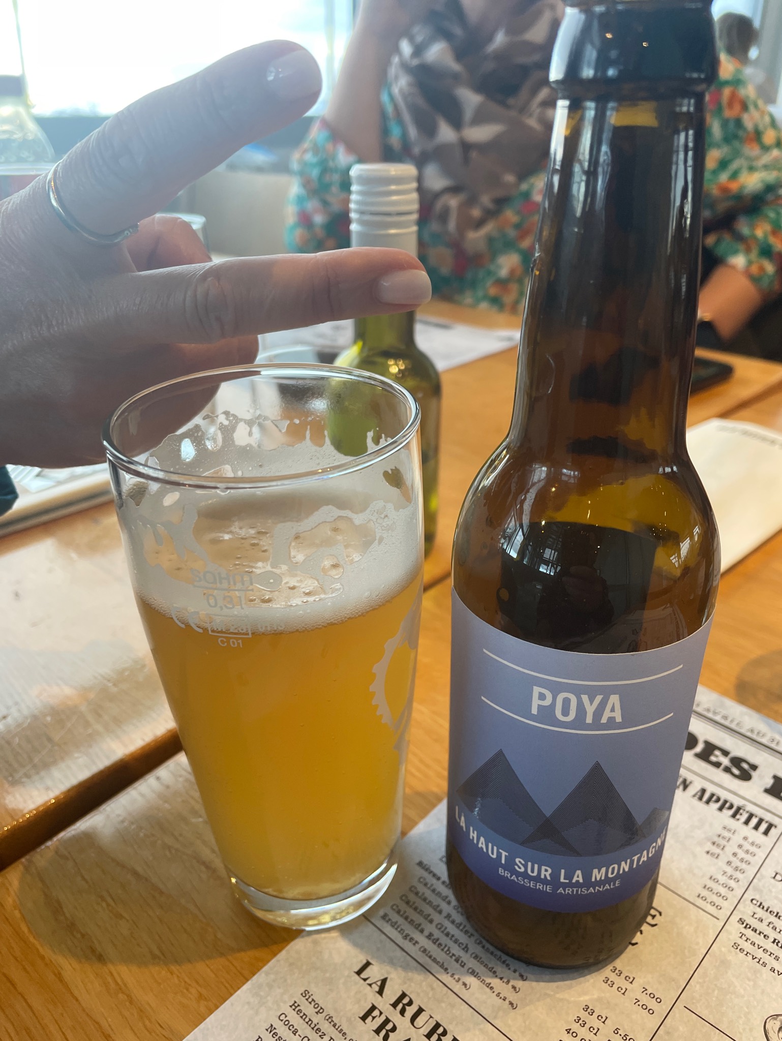 Poya, Là haut sur la montagne