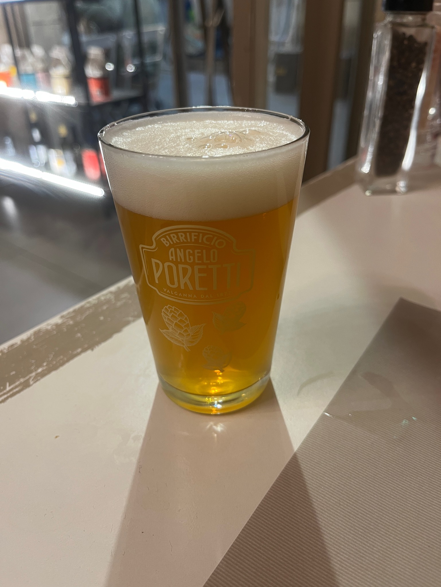 9 Luppoli American IPA, Birrificio Angelo Poretti (Carlsberg Group)