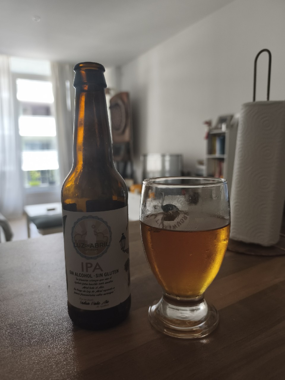 Luz de abril, Los de abril compañía cervecera S.L.