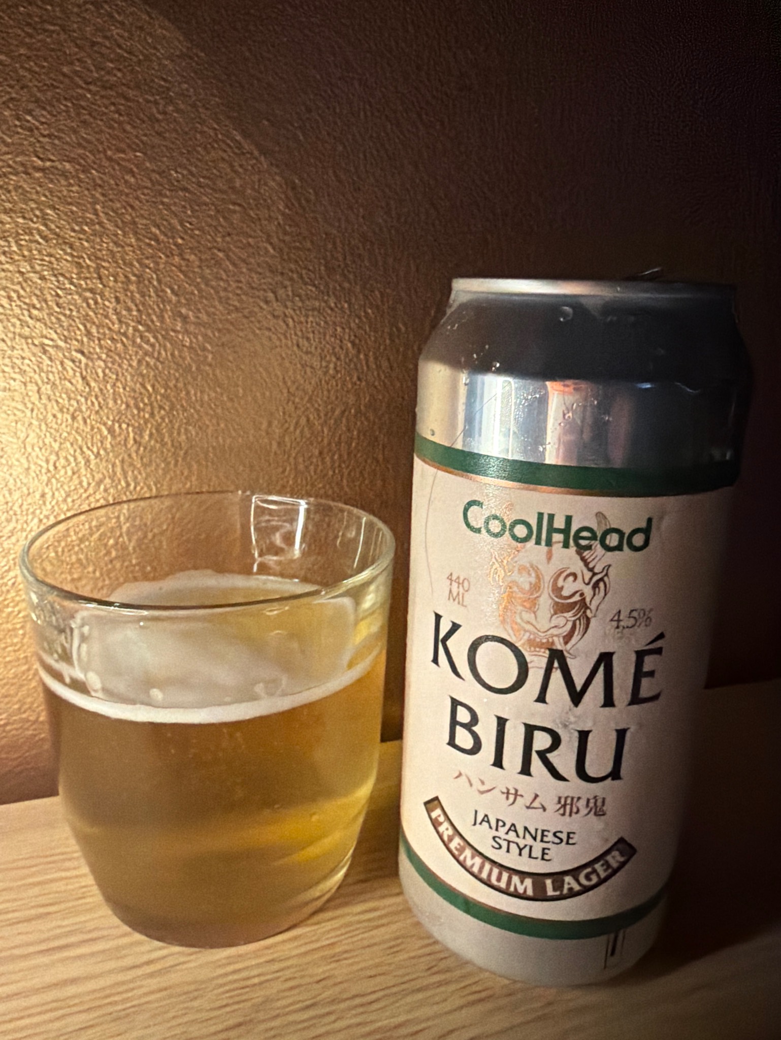 Komé Biru, Finland