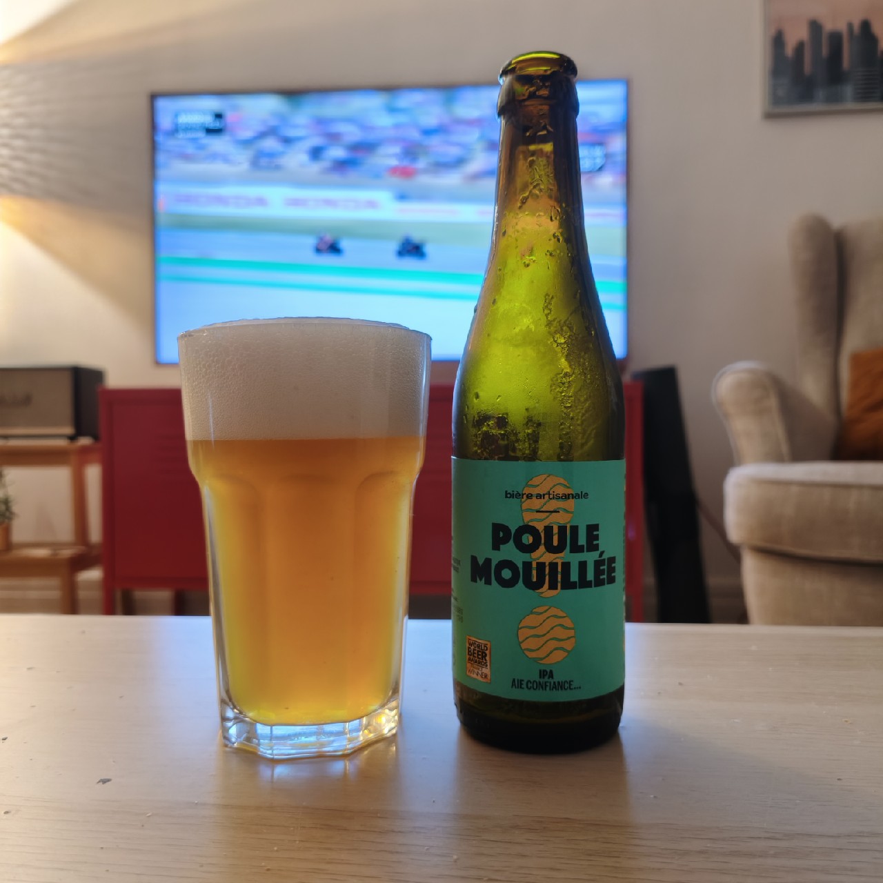 Poule Mouillée, France