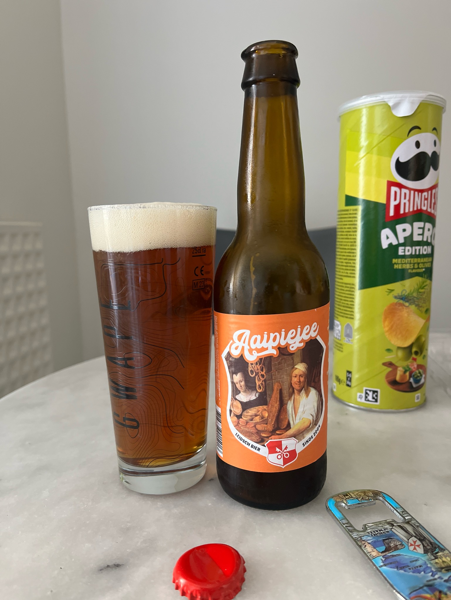 Aaipiejee, Leidsch Bier