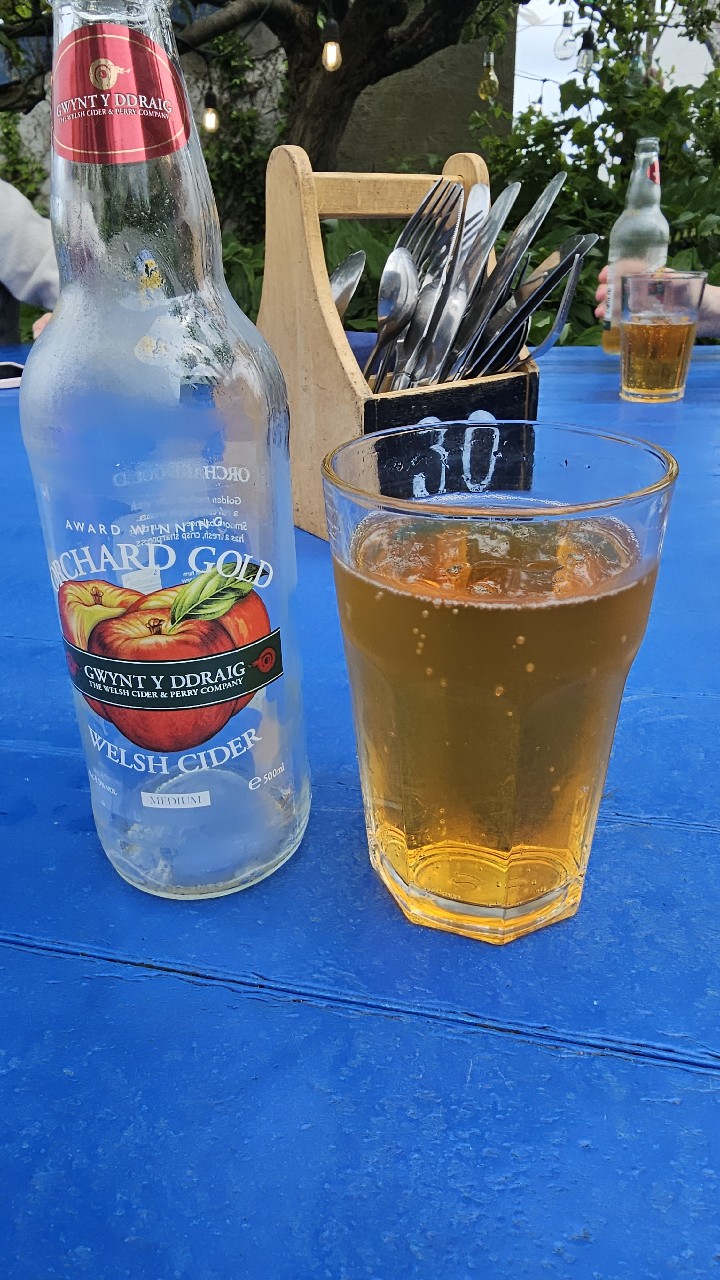 Orchard Gold, Gwynt Y Ddraig