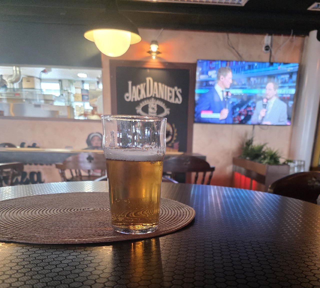 Crisp Vaalea Lager, Finland