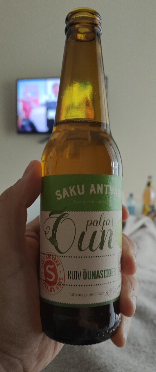 Saku Antvärk Naked Apple, Estonia