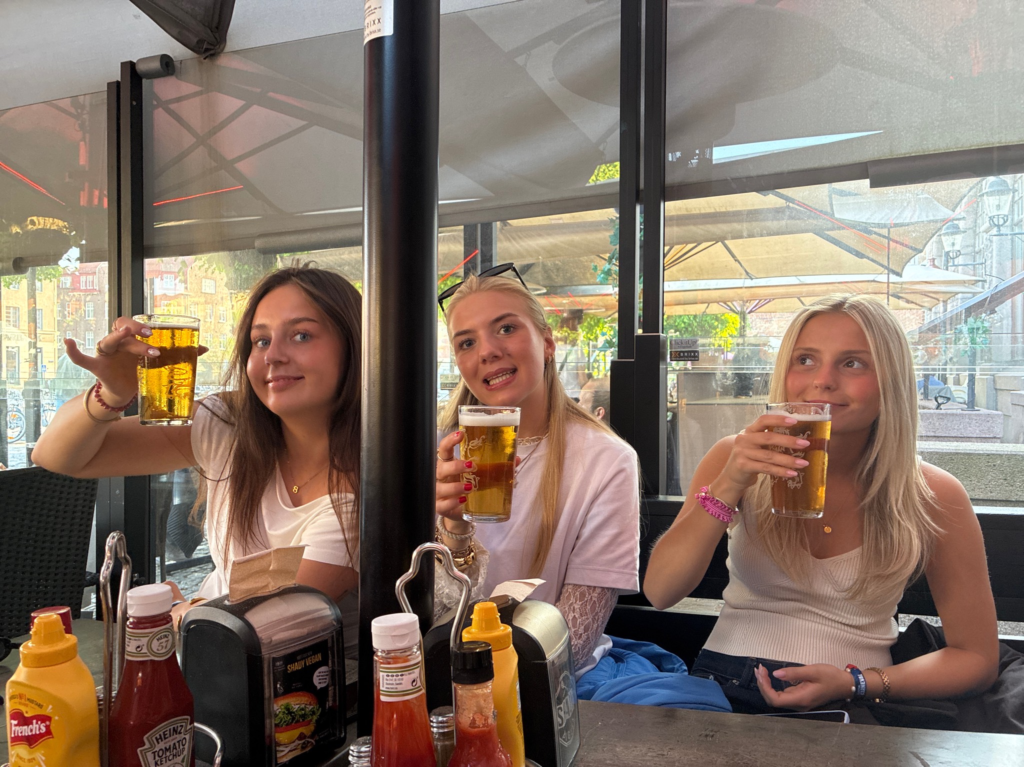 Fat21, Sweden