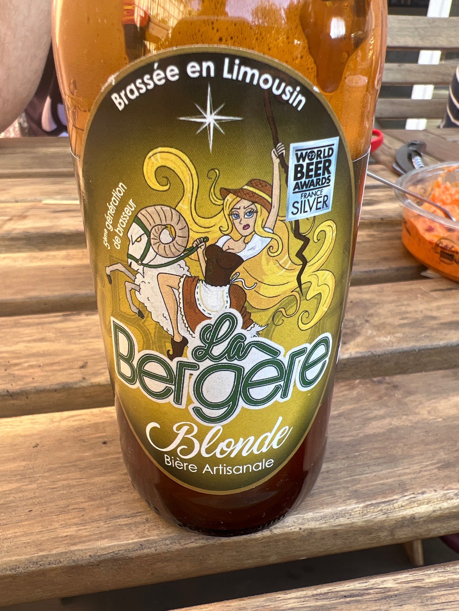 La Bergère Blonde, Brasserie De Bel Air - La Bergère