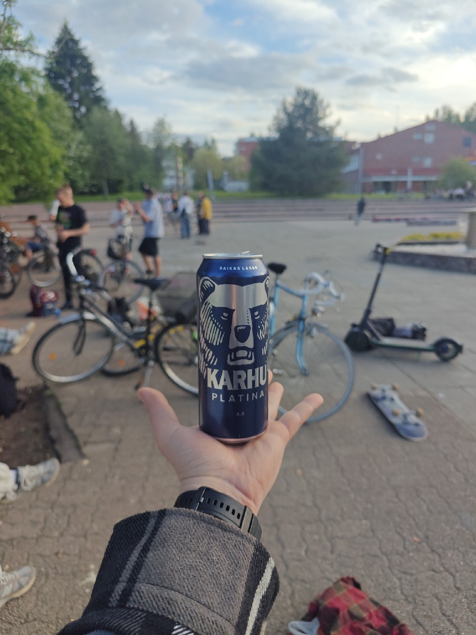Karhu Platina, Finland