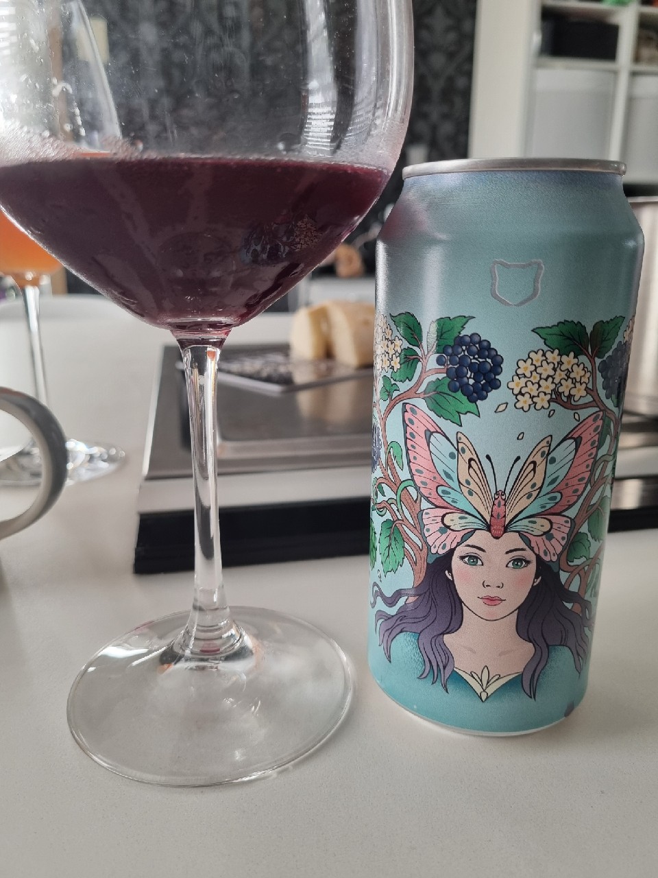 twisted cat elderberry saison, Twisted Cat