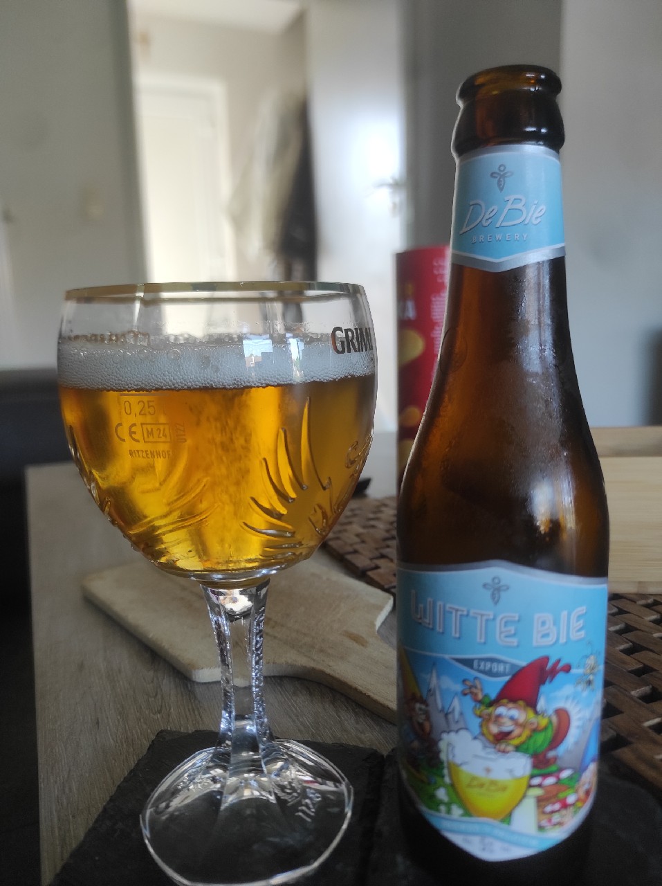 Witte bie, De Bie