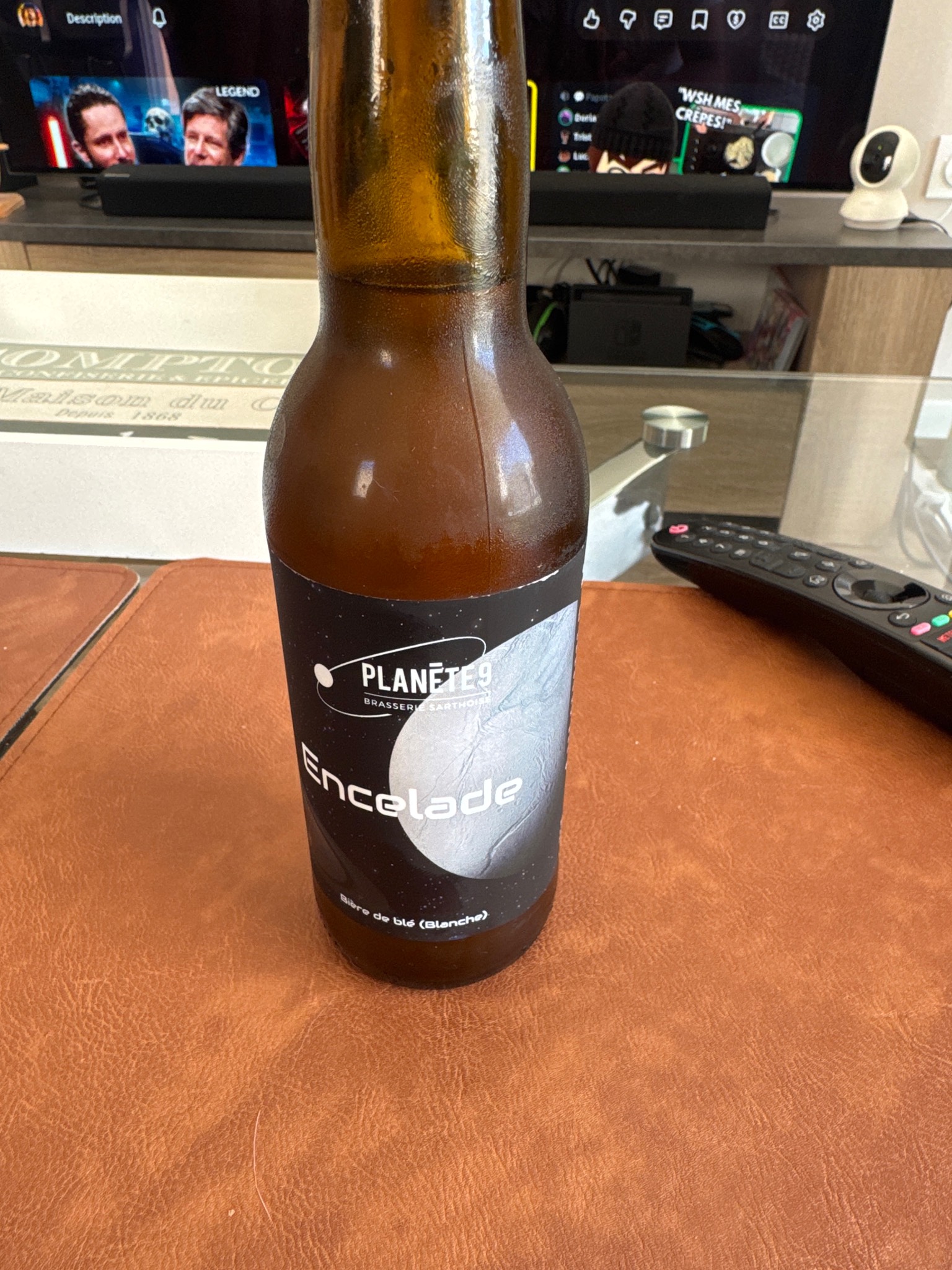 Encelade, Planète 9
