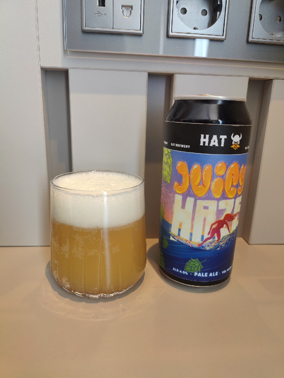 Juicy Hazy Pale Ale, Hat Brewery