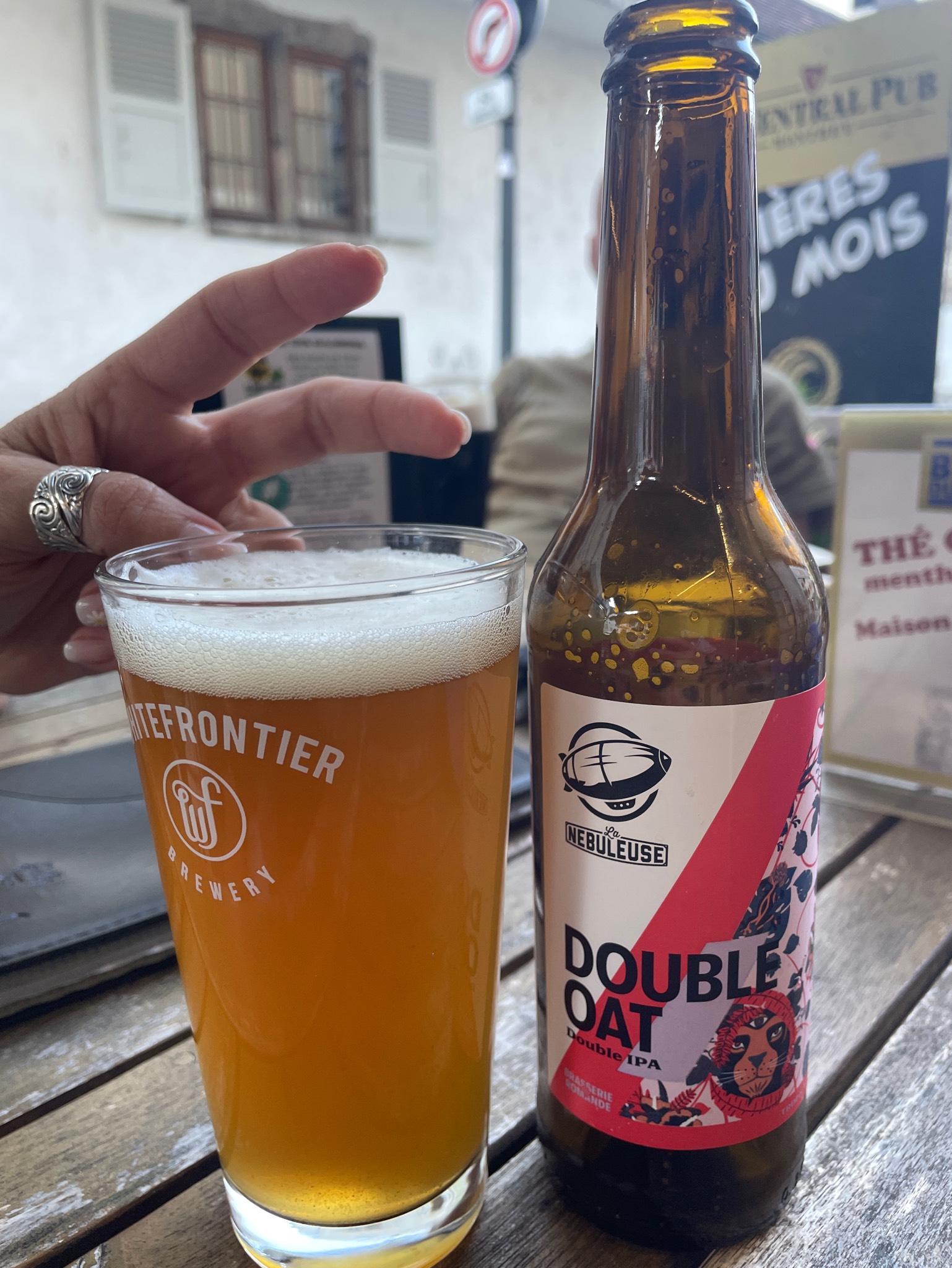 Double Oat, La Nébuleuse