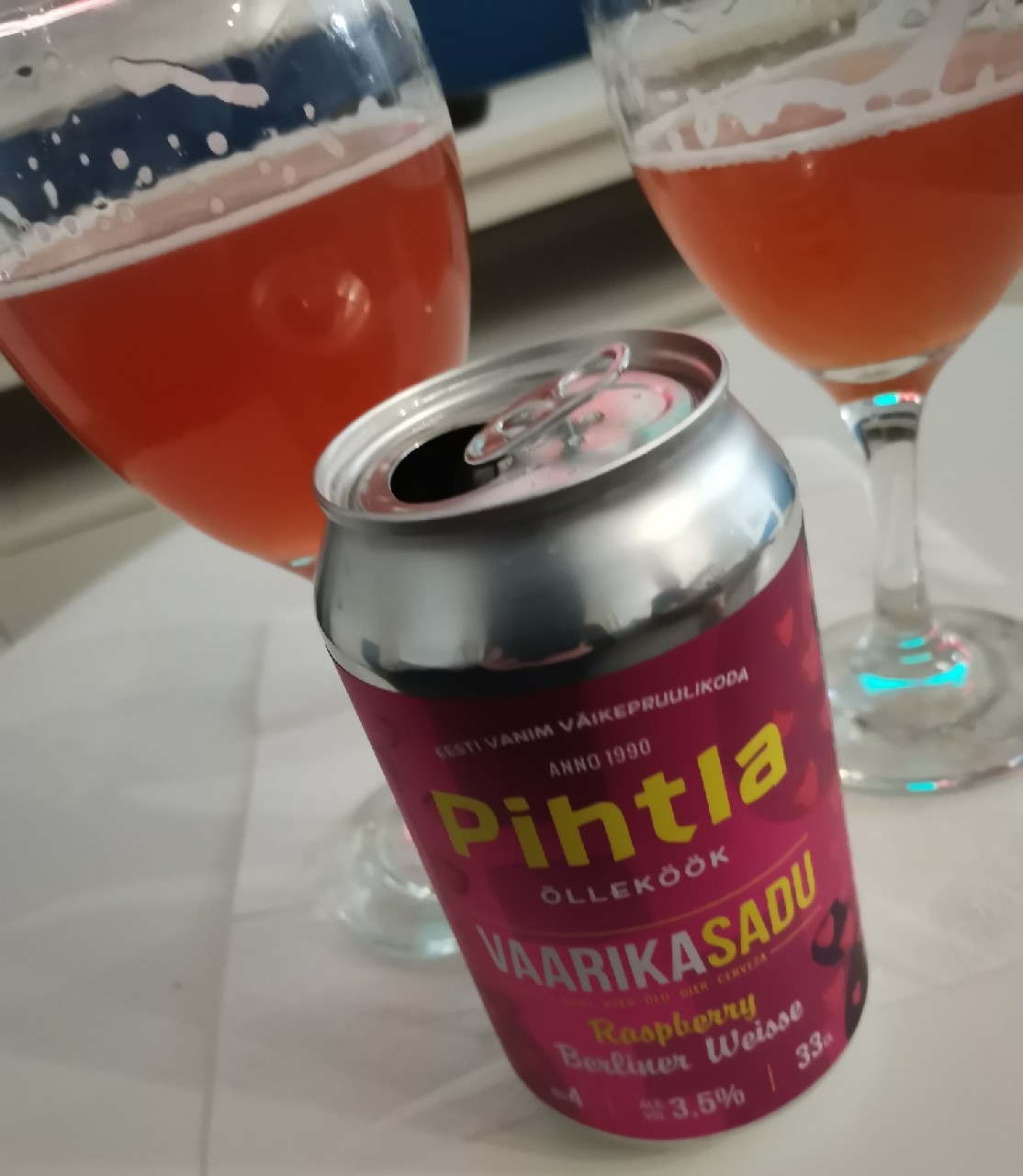 Vaarikasadu, Pihtla Ōlleköök