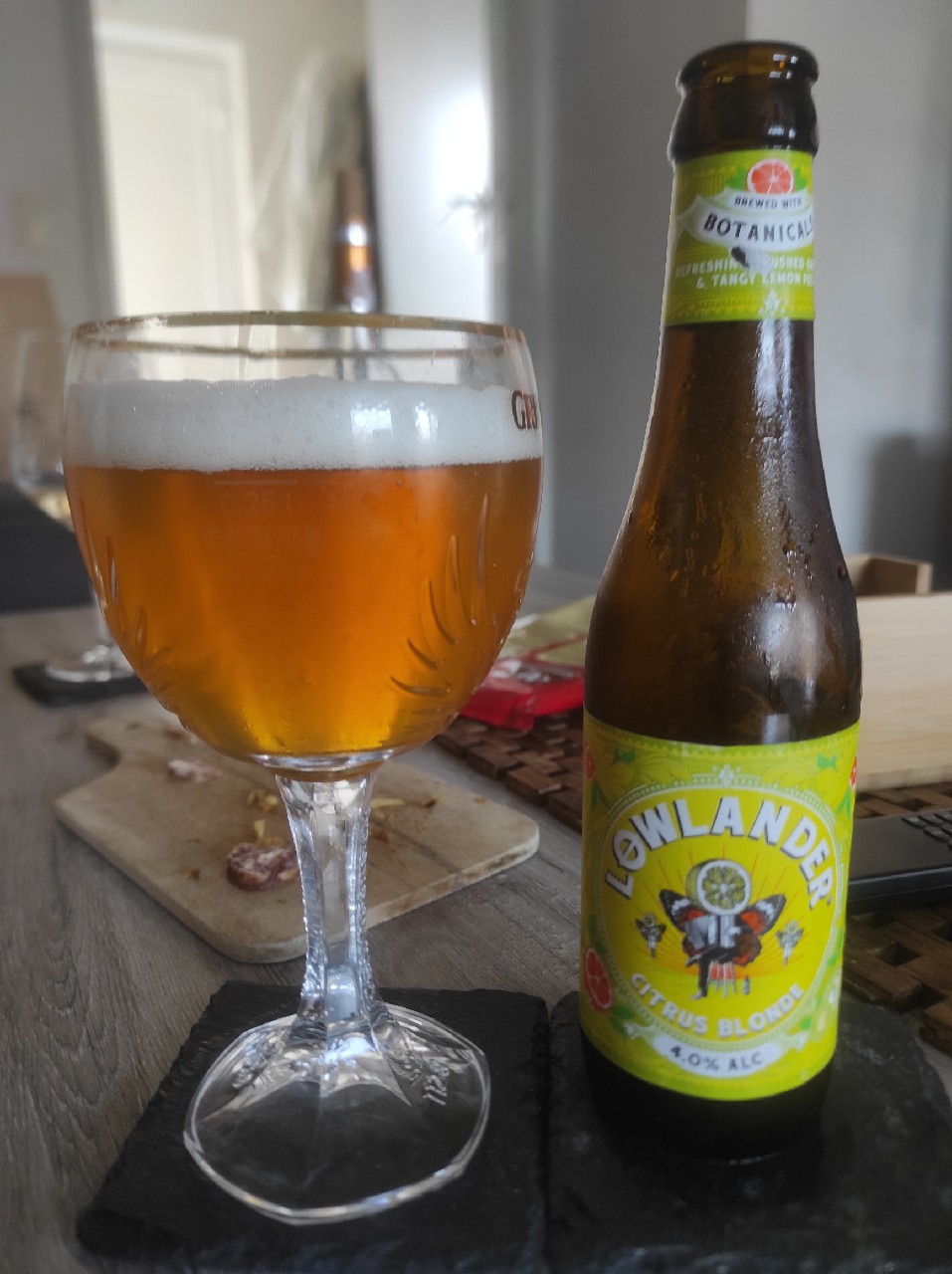 Citrus Blonde, Lowlander Botanical Beer