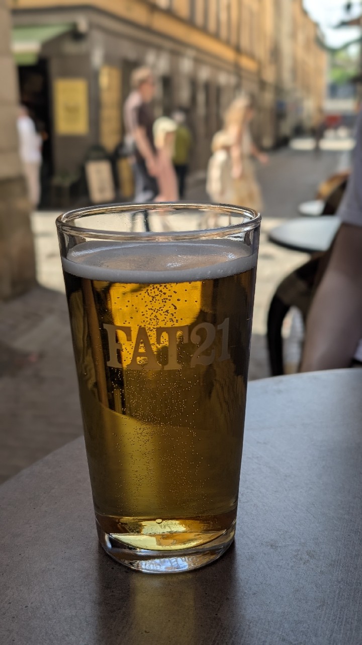 Fat21, Sweden