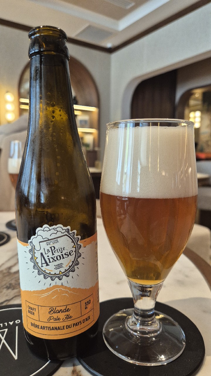 La Petite Aixoise Blonde, La Petite Aixoise