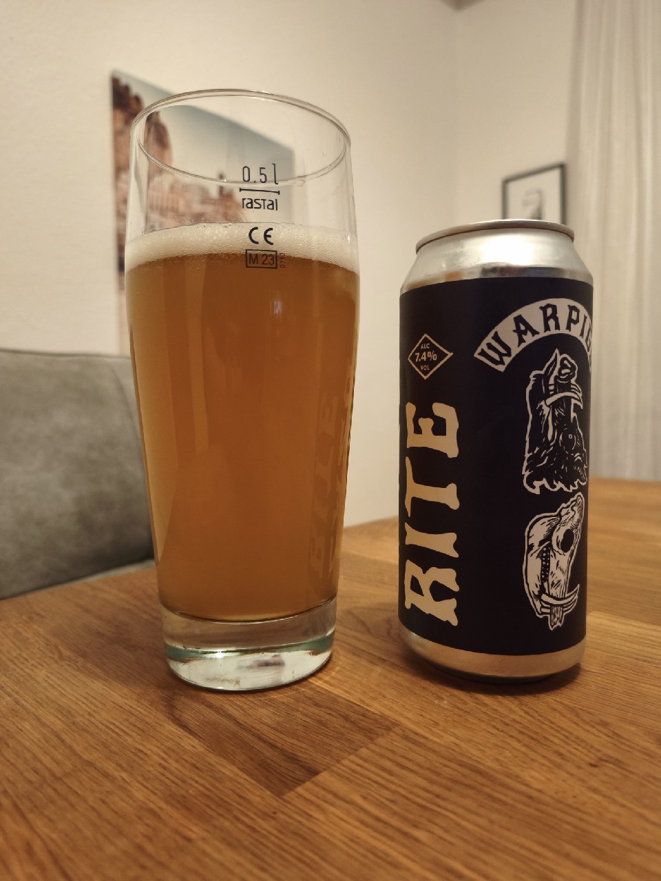 Lazurite 7.4%, Warpigs Brewpub
