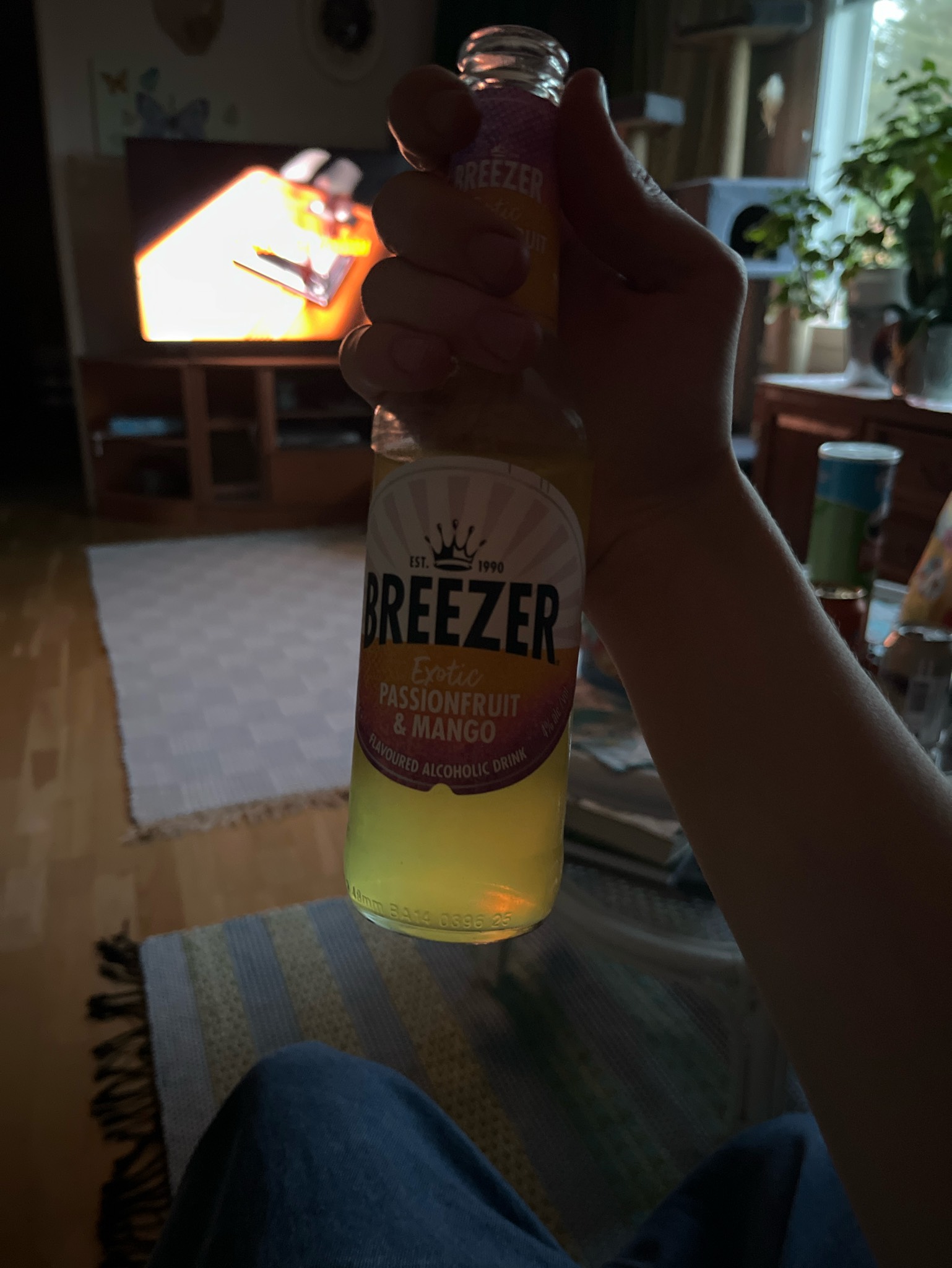 Breezer Passionfruit & Mango, Bacardi