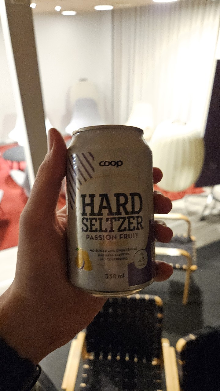 Rainbow Hard Seltzer Passion Fruit Mango, Finland