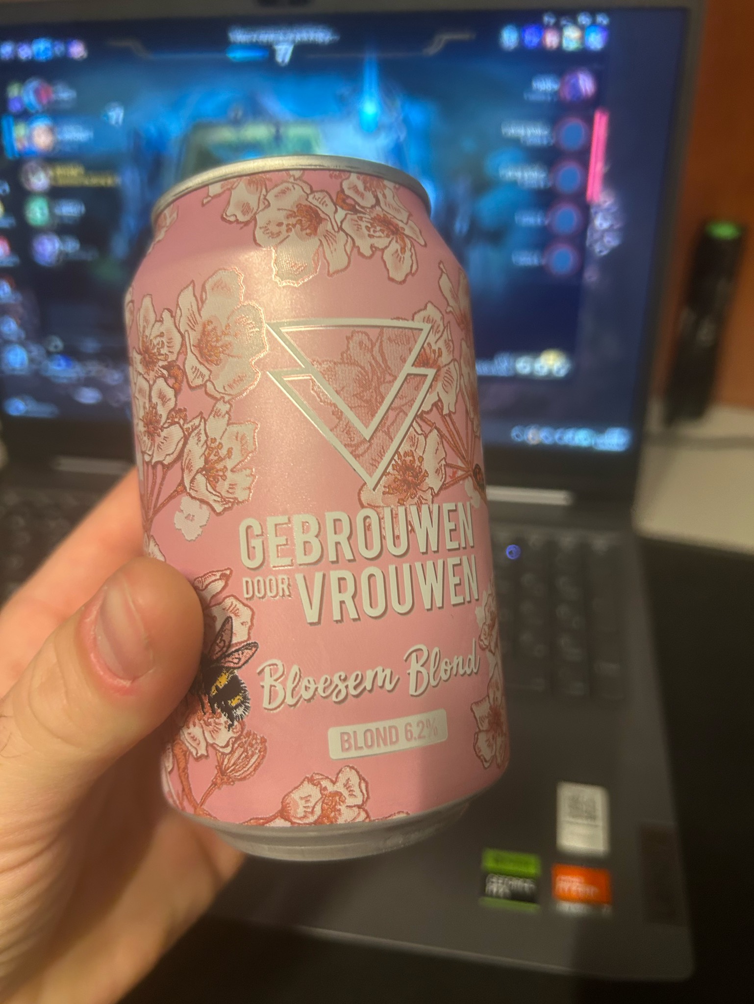 Bloesem Blond, Gebrouwen Door Vrouwen