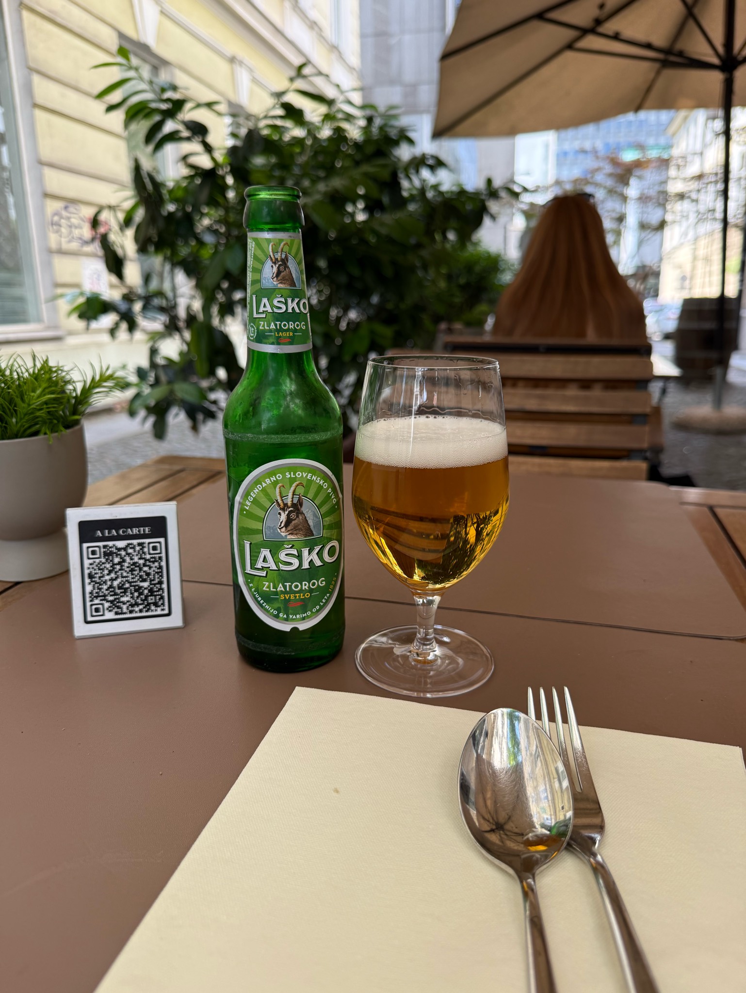 Laško Zlatorog Svetlo / Lager, Slovenia