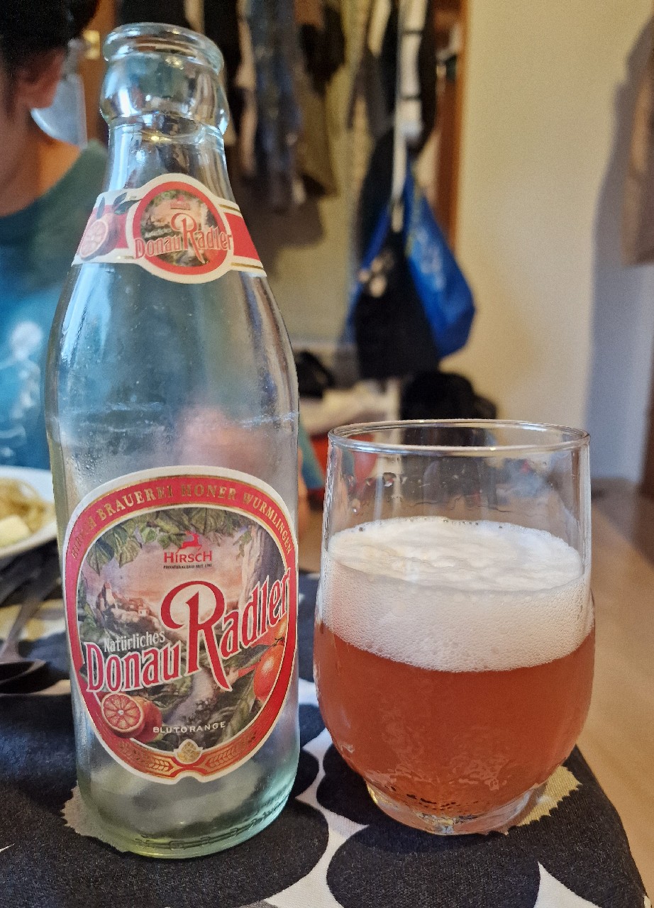 Natürliches Donau Radler Blutorange, Hirsch-Brauerei Honer