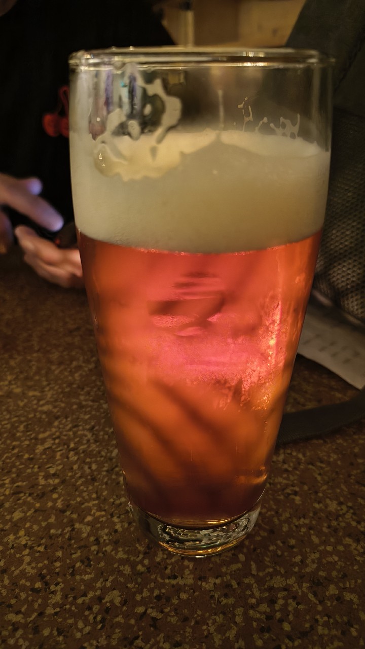 Drinking in the rain, Orca Brau
