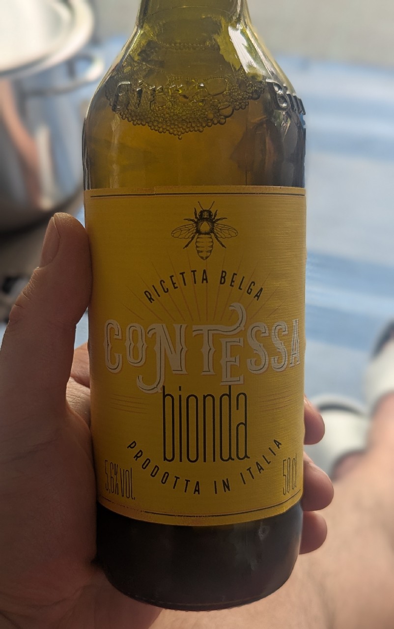 Contessa bionda, Contessa