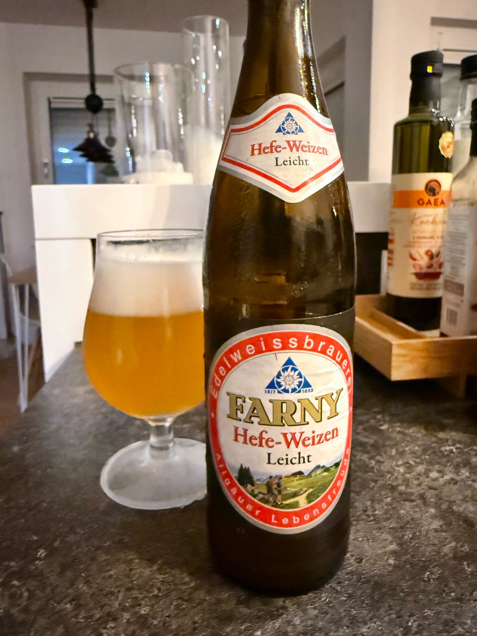 Hefe-Weizen Leicht, Edelweissbrauerei Farny