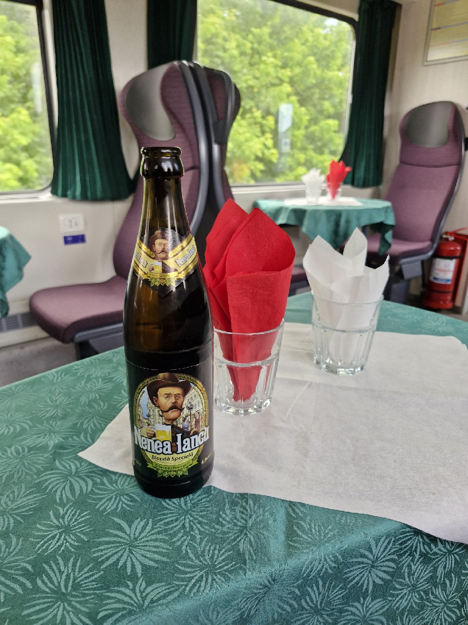 Nenea Iancu Blonda Specială, Romania