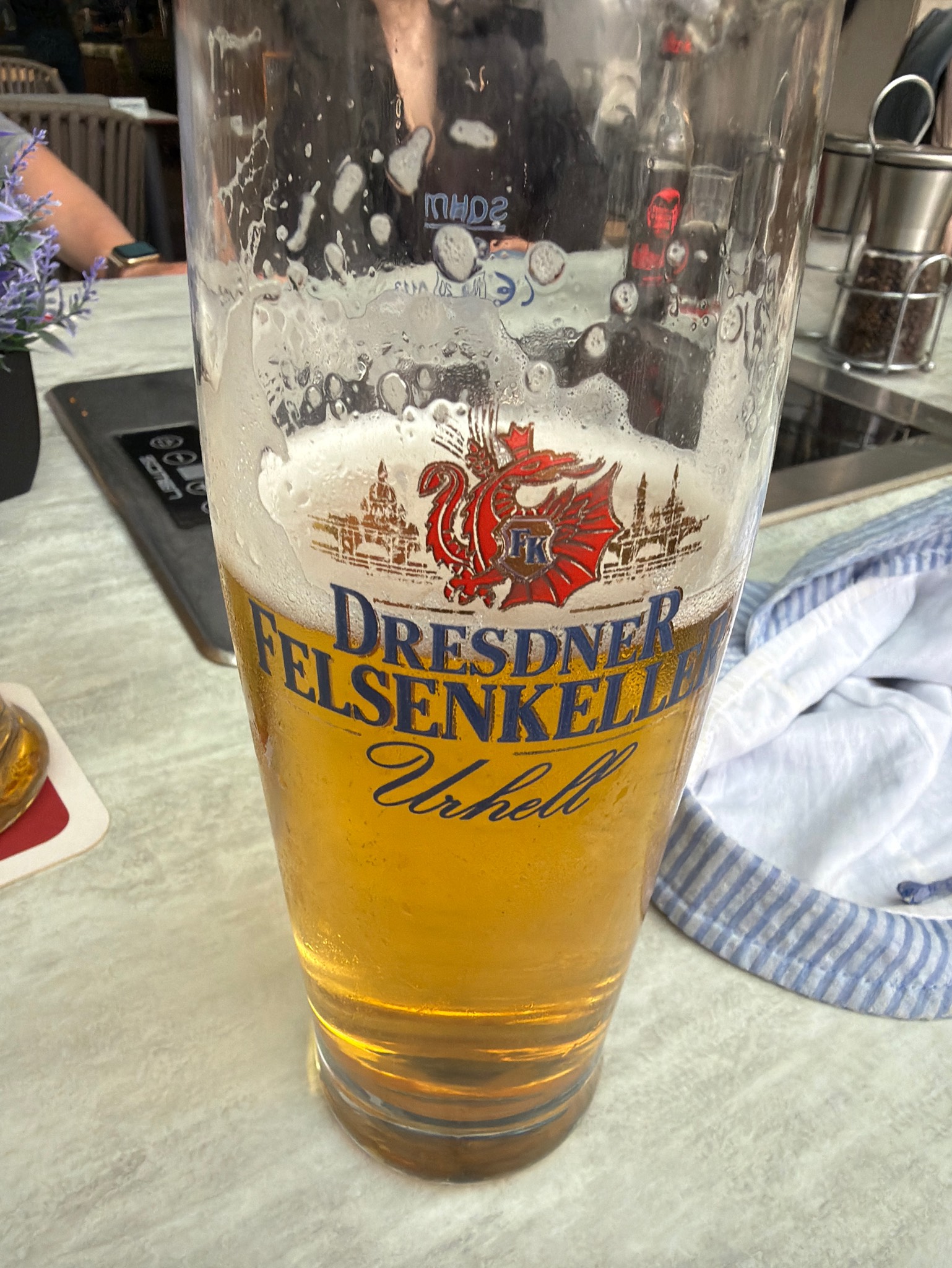 Dresdner Felsenkeller Urhell, Feldschlößchen Dresden (TCB Beverages)