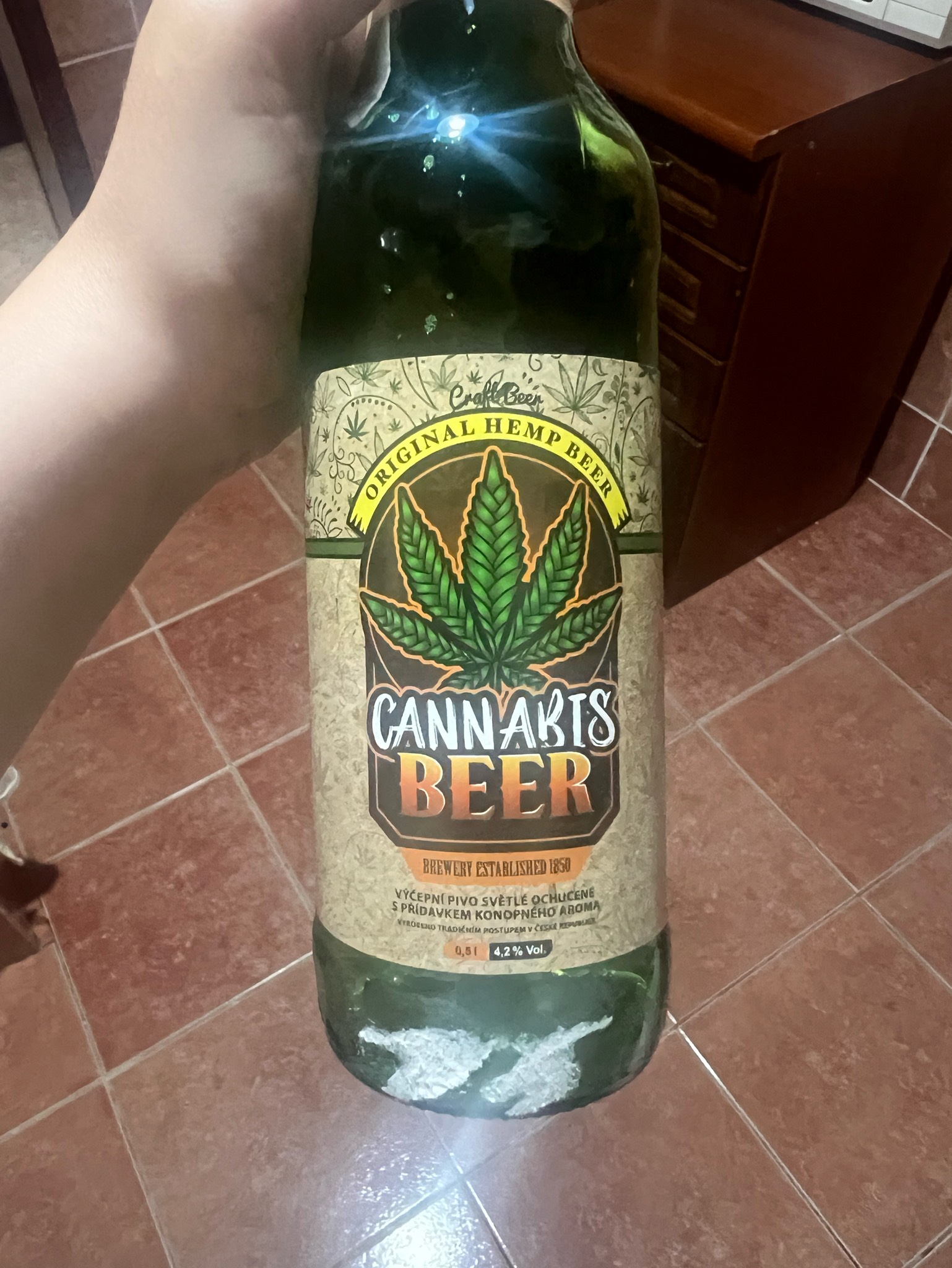 Euphoria Cannabis Beer 4.5 %, Euphoria