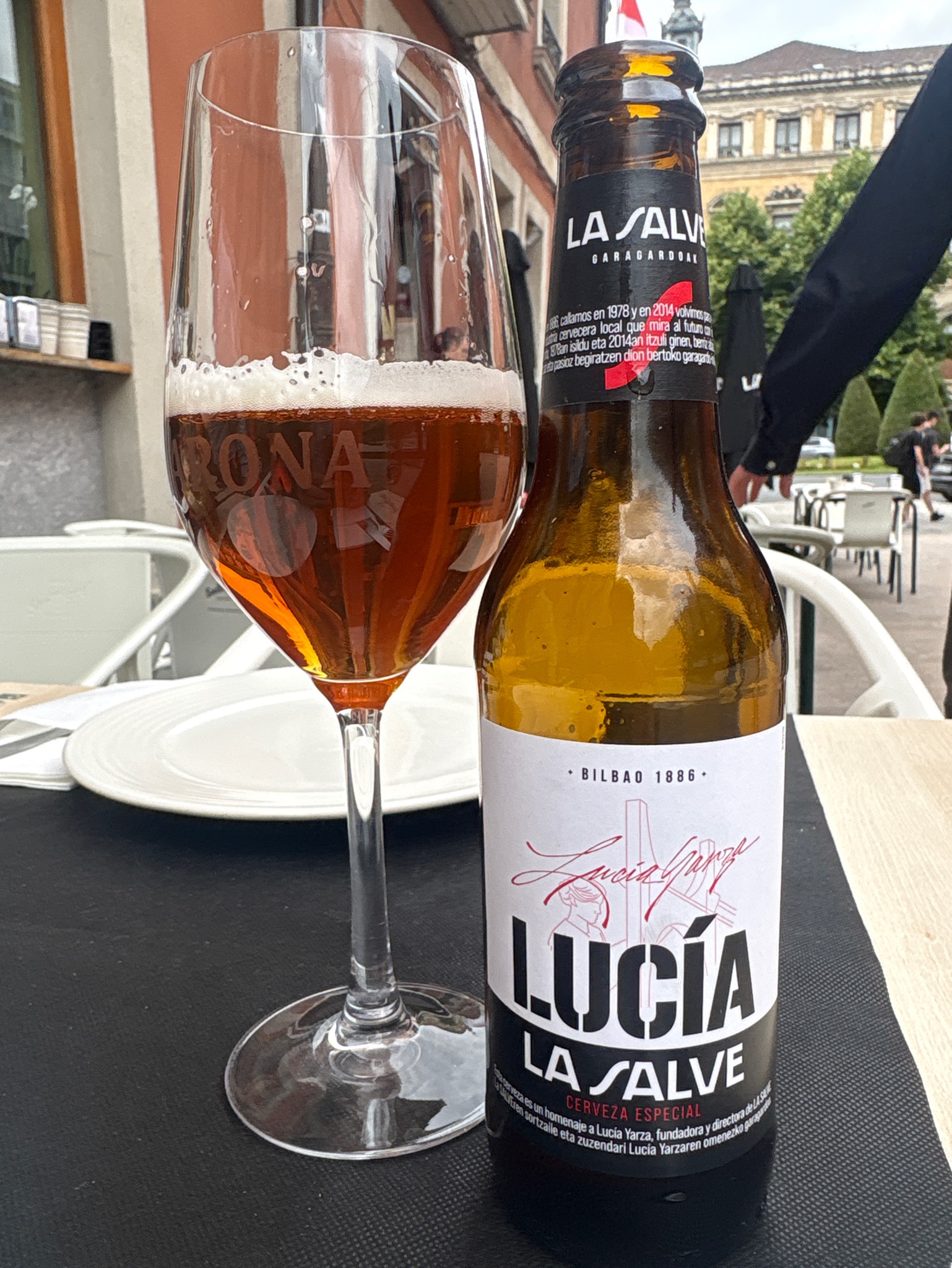 Lucía, La Salve