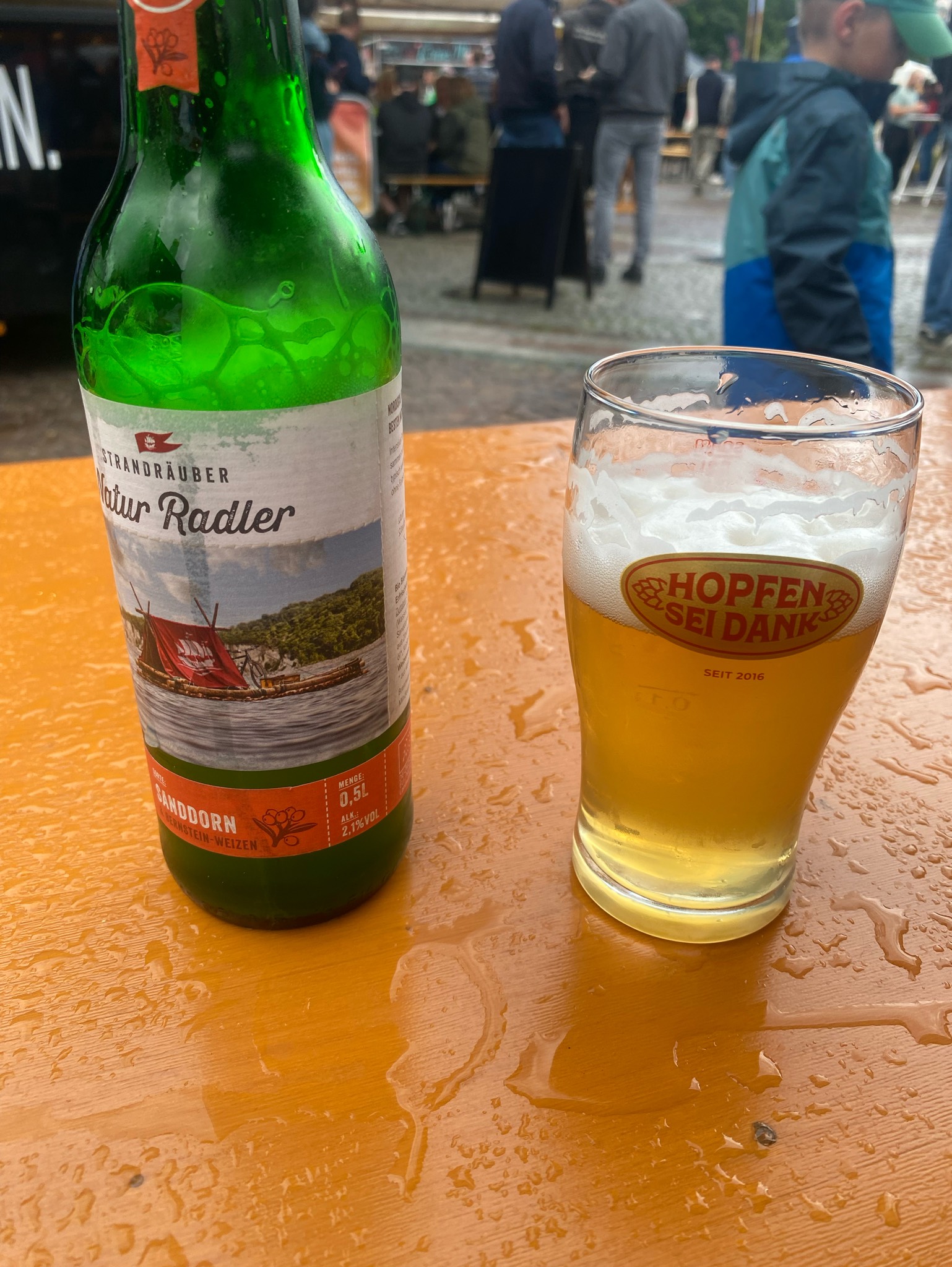 Strandräuber Natur Radler Sanddorn & Weizen-Bier, Germany