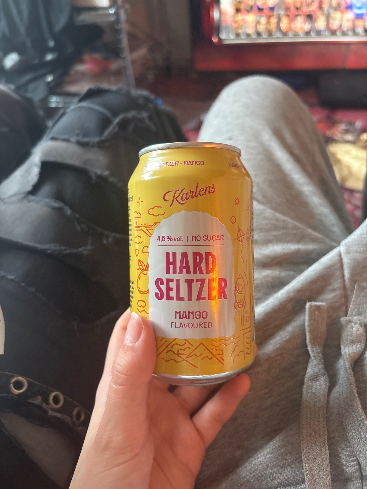 Karlens Vodka Hard Seltzer Mango, Finland